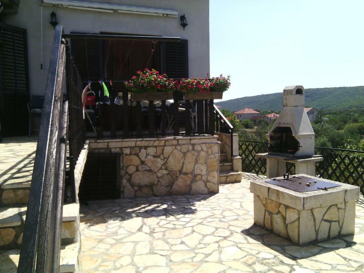 Luminaria Solis Vacation Home Рогозница Экстерьер фото